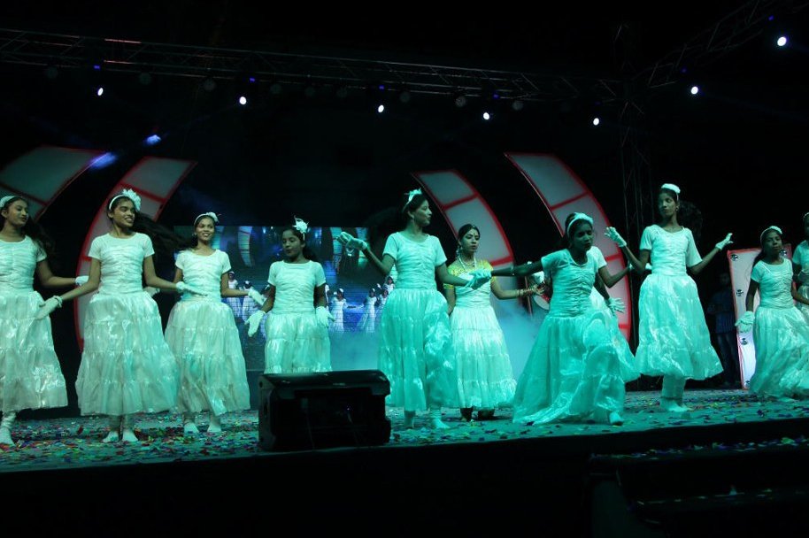 Guntur-Talkies-Movie-Team-at-TRR-School-Anniversary-Celebrations